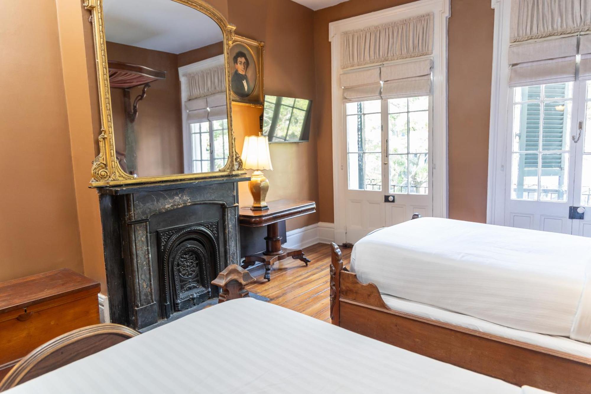 Lamothe House Hotel A French Quarter Guest Houses Property Ню Орлиънс Екстериор снимка