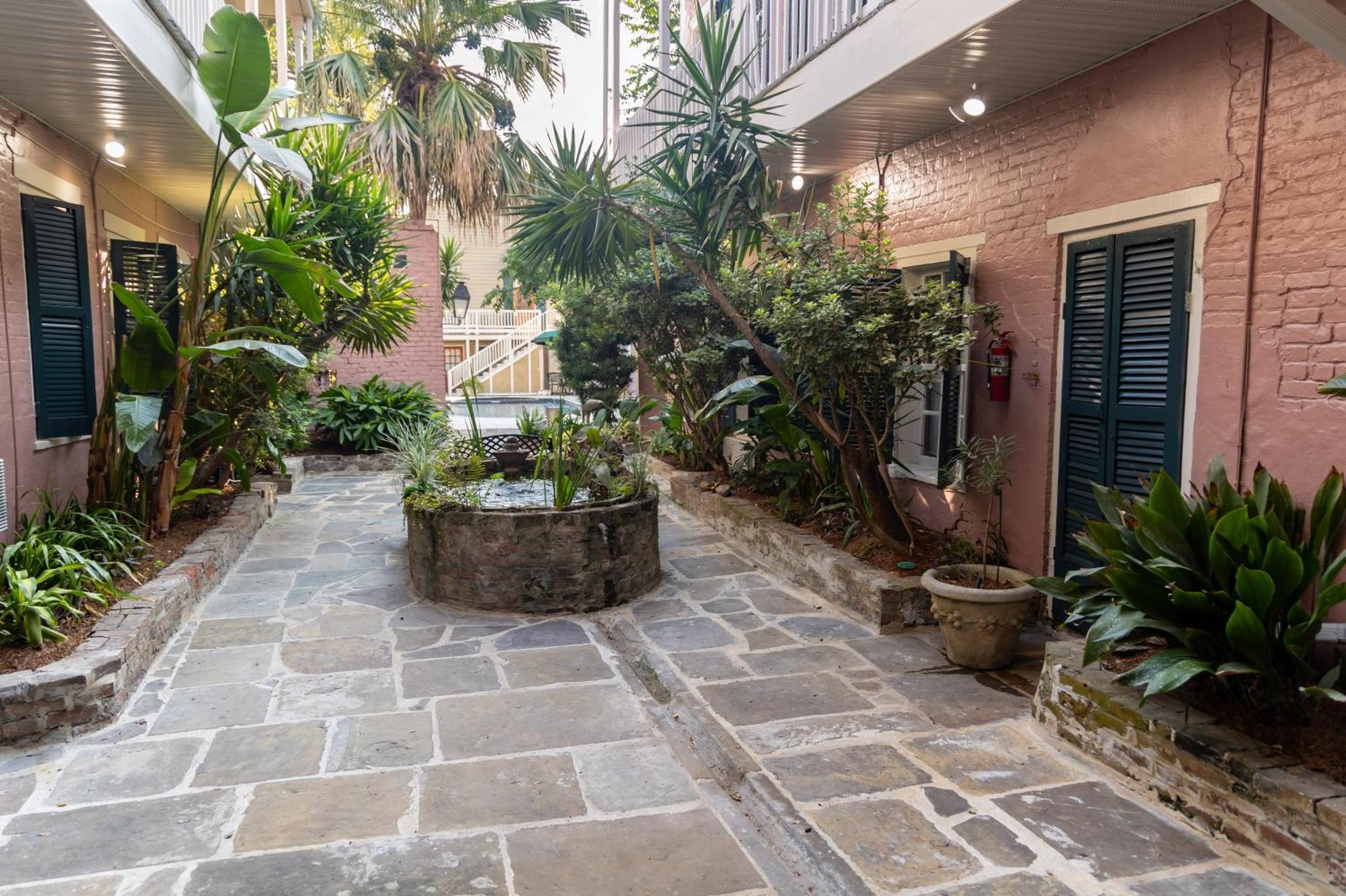 Lamothe House Hotel A French Quarter Guest Houses Property Ню Орлиънс Екстериор снимка