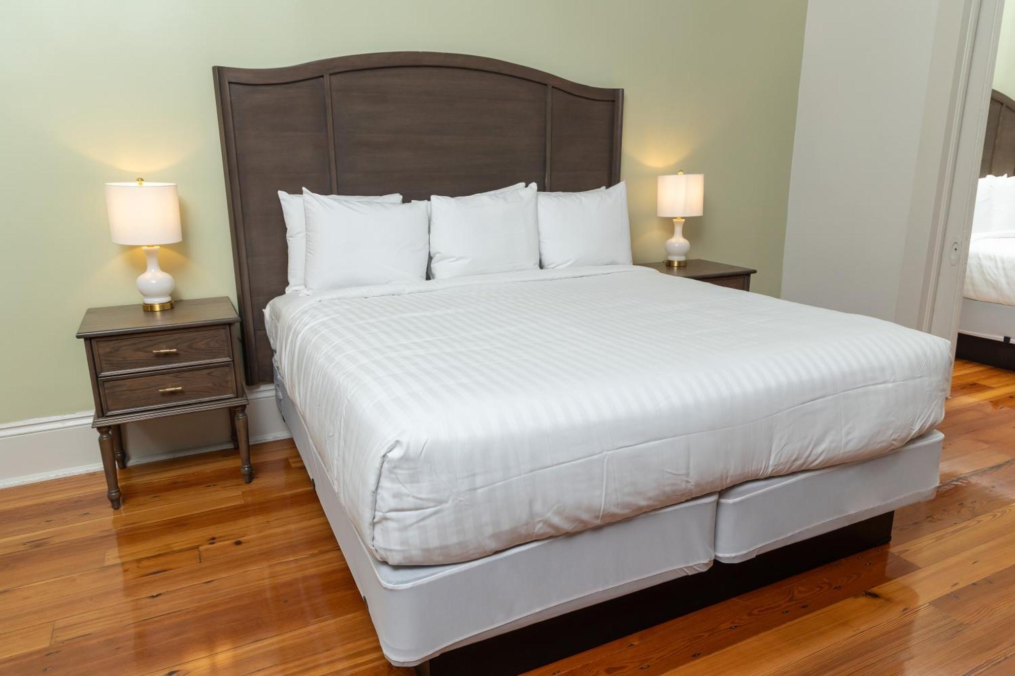 Lamothe House Hotel A French Quarter Guest Houses Property Ню Орлиънс Екстериор снимка