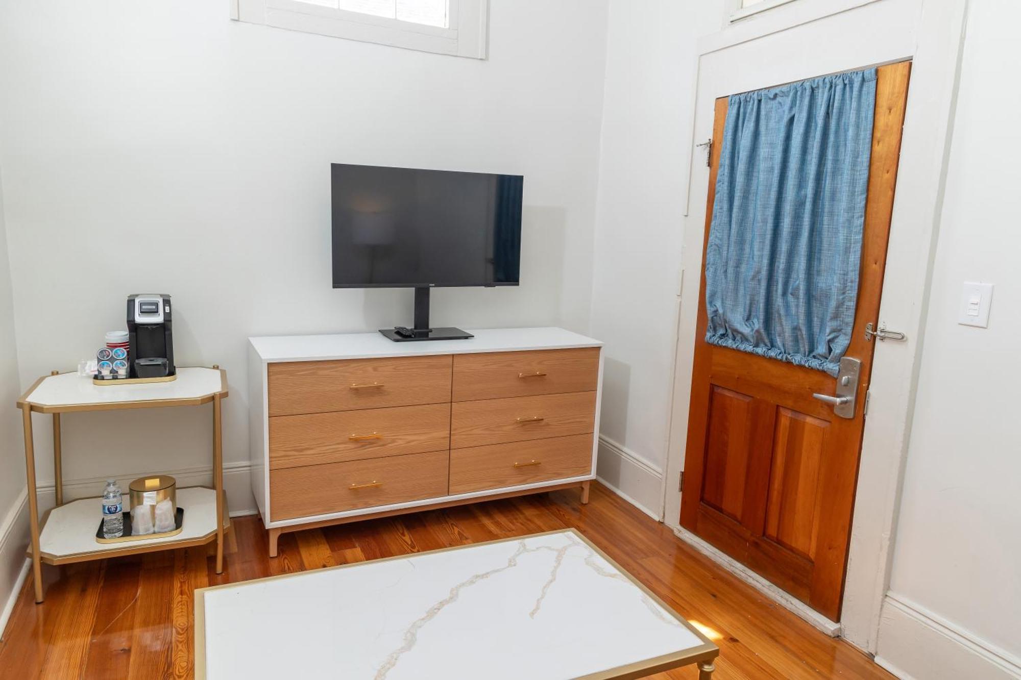 Lamothe House Hotel A French Quarter Guest Houses Property Ню Орлиънс Екстериор снимка