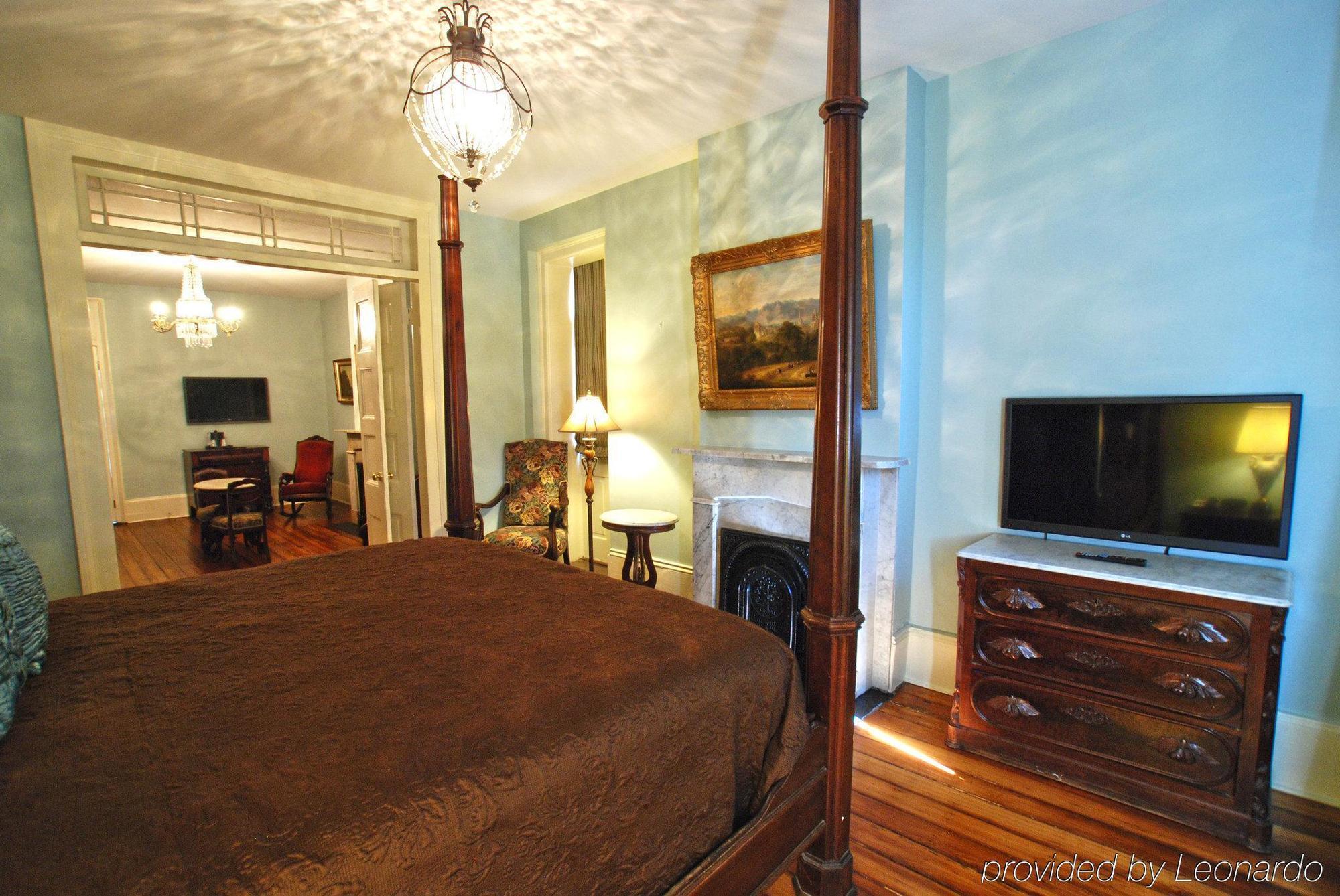 Lamothe House Hotel A French Quarter Guest Houses Property Ню Орлиънс Екстериор снимка